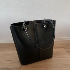 ZARA ショルダーバッグの画像