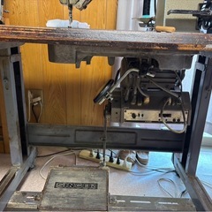 業務用ミシンの画像