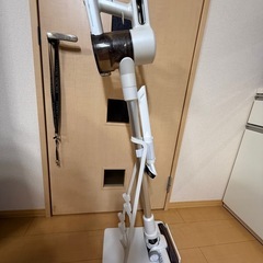 掃除機スタンドの画像