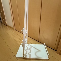 掃除機スタンドの画像