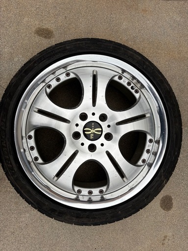 RAYS、GENOM E、18インチアルミホイール
