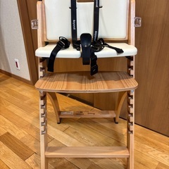 ビヨンドジュニア　ハイチェア　の画像