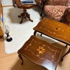 ネストテーブル　象嵌　イタリア　猫脚の画像