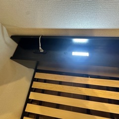 シングルベッド フレーム 収納付　黒 LEDライト付 ローベッドの画像