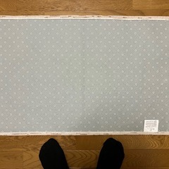 北欧風デザインのミニ絨毯の画像