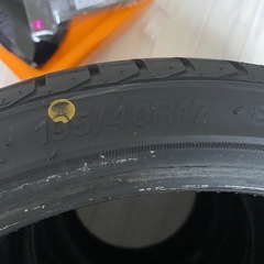 サイレン　195 40 17 4本　バリ溝 の画像