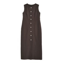 オフィスカジュアルワンピースの画像