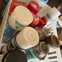 スプレー缶　各種の画像