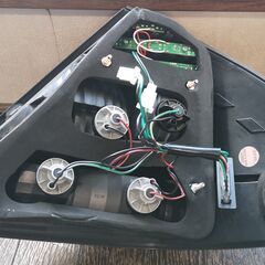 ベンツ　W211　Eクラスセダン　テールレンズASSY左右（W220スタイル）の画像