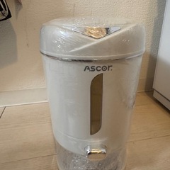 プラスチック製米びつの画像