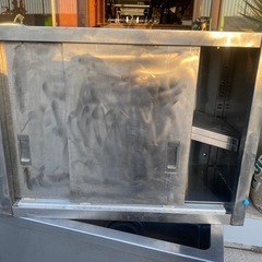 業務用釣り棚の画像