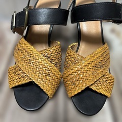 編み込みストラップ サンダル Mサイズ ミドルヒールの画像