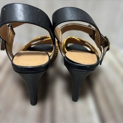 編み込みストラップ サンダル Mサイズ ミドルヒールの画像