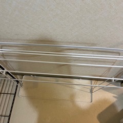 白いタオルラック　スタンドタイプ　軽量・省スペースの画像