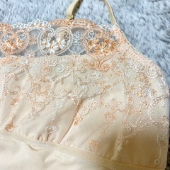 ユニクロ キャミソール S レース オレンジの画像