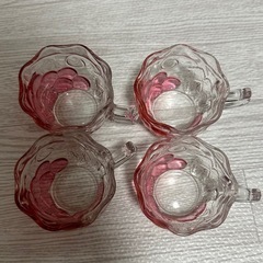 ガラスコップの画像