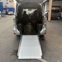 ☆トヨタ　ヴォクシー☆福祉車いす仕様☆車検R8年8月まで☆の画像