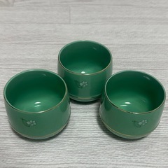 金色の口縁にすずらんの花
デザイン 急須&湯飲み5個のセットの画像