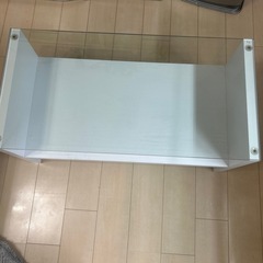 ガラステーブルの画像