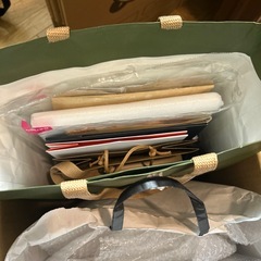 紙袋　緩衝材などの画像