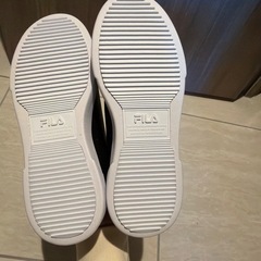 FILA  スニーカー  黒 22.5の画像