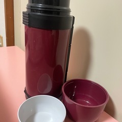 無料です　1L水筒の画像