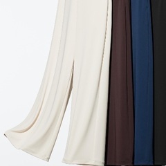 UNIQLOクレープジャージーストレートパンツLの画像