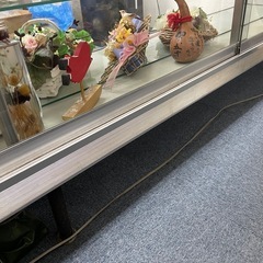 ガラスショーケースの画像