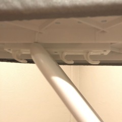 【パール金属】 シンプルピュアスタンド式アイロン台アルミコート H-3064の画像