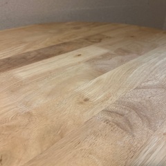 至急！おしゃれな丸テーブルの画像