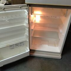 シャープ両開き冷蔵庫差し上げます。の画像