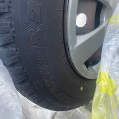 スタッドレスタイヤ４本ホイールセットの画像