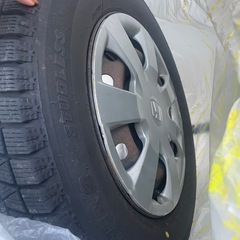 スタッドレスタイヤ４本ホイールセットの画像