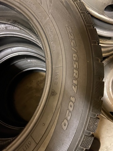 トーヨー トランパスTX 　225/65R17  スタッドレス