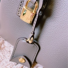 美品MARC JACOBS グレー ハンドバッグの画像