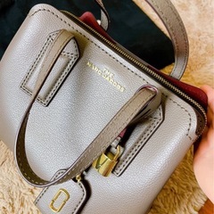 美品MARC JACOBS グレー ハンドバッグの画像