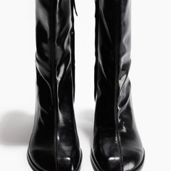 【新品未使用】ヒール アンクルブーツ   黒の画像