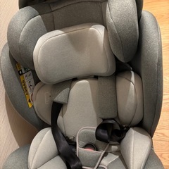 チャイルドシート　R129適合　ISOFIXの画像