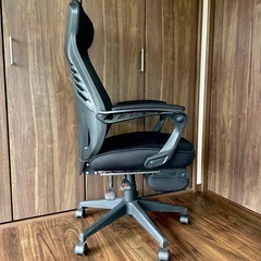 ワークチェア（ビジネスチェア）オットマン付きの画像