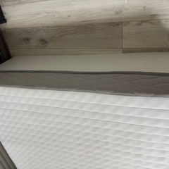 【買取者と
取引中】セミダブルベッド マットレスの画像