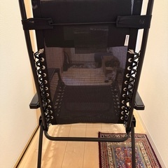 折りたたみ椅子の画像