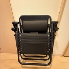 折りたたみ椅子の画像