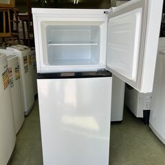 【リサイクルショップ ピカソ 小松原】🧊✨スリムなのに大容量‼️【2020年製】ハイセンス 2ドア冷蔵庫（120L）HR-B1202✨★2739★の画像