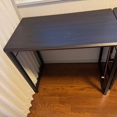 デスク2台の画像