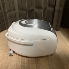 東芝　炊飯器　RC-10MSD 2011年製造の画像