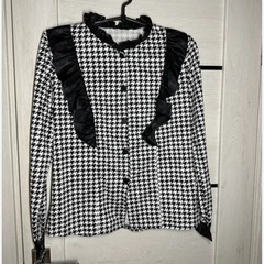 新品未使用ブラウスの画像