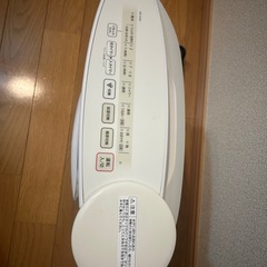 【中古/美品】SHARP 加湿セラミックファンヒーター HX-H120-W プラズマクラスター搭載の画像