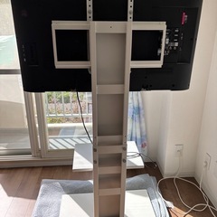 テレビ＆テレビ台の画像