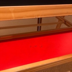 IKEA　イーゼル　木製スタンド式黒板＆ホワイトボード 赤い棚付きの画像