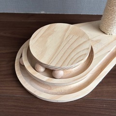 猫の爪とぎ ねこのおもちゃ 猫おもちゃ 木製 爪磨き 安定 多頭飼い 転倒防止 2層の猫のターンテーブル 可愛い 人気 猫用品 猫のおもちゃ 省スペース コンパクト猫玩具 遊び場 麻紐の画像